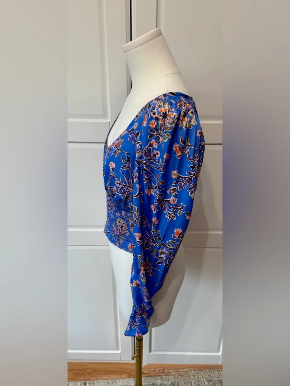 Free People Santiago Blue Bell Floral Scoop-Neck Smocked Waist Ruched Sleeve Sm.